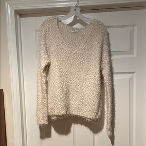 Abercrombie & Fitch Soft Beige V-Neck Sweater With Metallic Thread